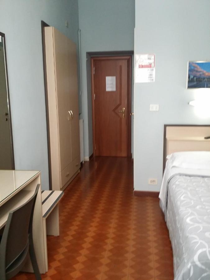 Torino Central-- Rooms And Apartments - Alba Exterior foto